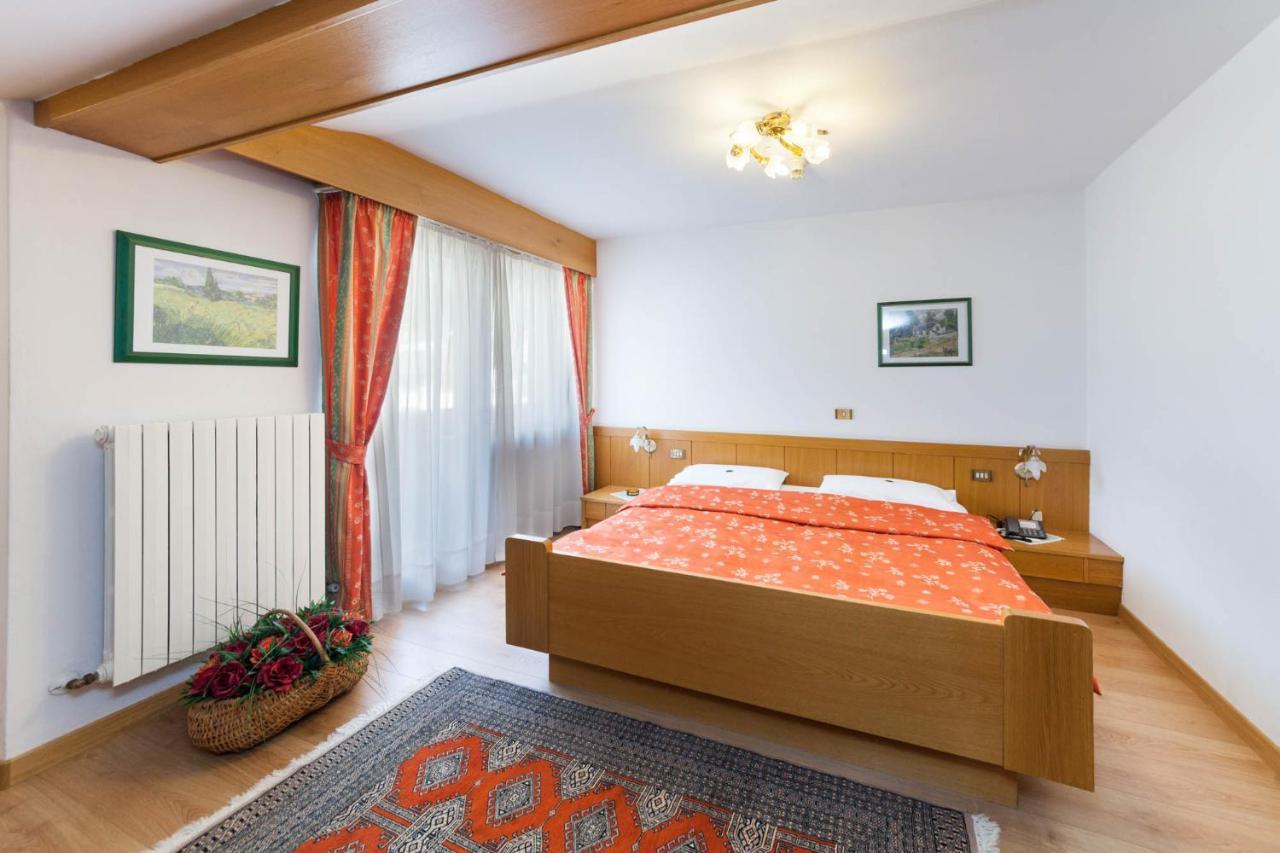 Hotel Panorama Сан-Мартино-ди-Кастроцца Экстерьер фото