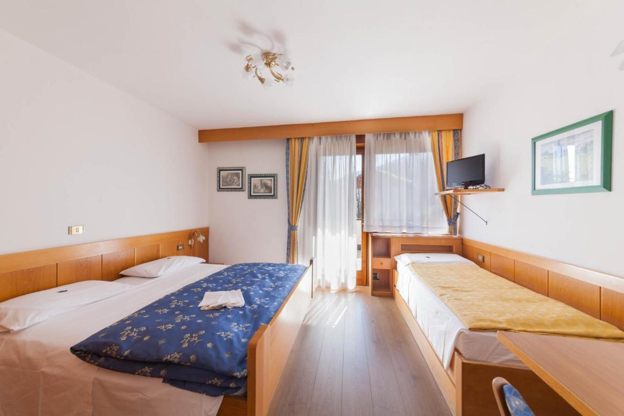 Hotel Panorama Сан-Мартино-ди-Кастроцца Экстерьер фото